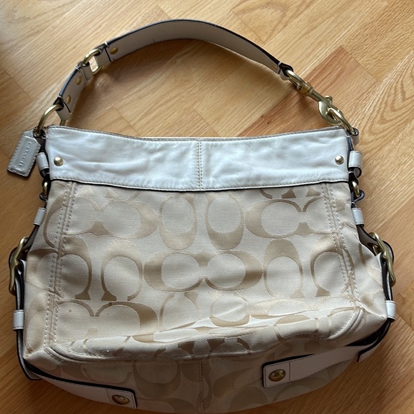 Coach Handbag with Red Interior - Picture 4 of 7